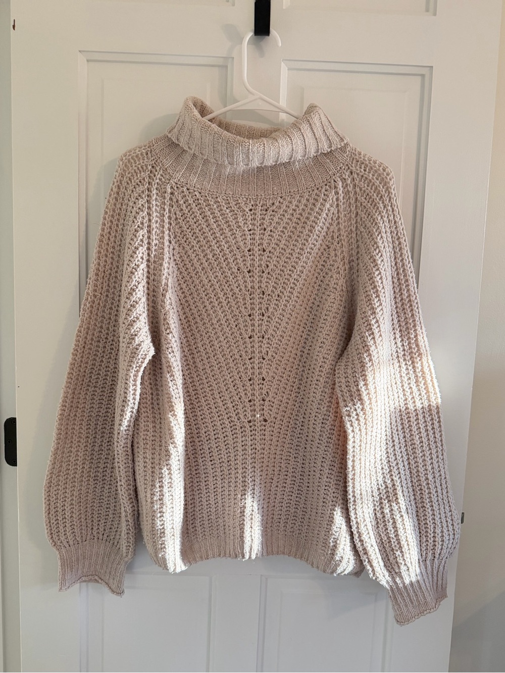 POL Chunky Knit Turtleneck Sweater Beige Balloon Sleeve Cozy Size Large